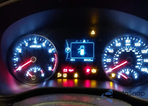 2018 Kia Sportage Lx z USA, uszkodzony, nr VIN KNDPMCAC0J7303995